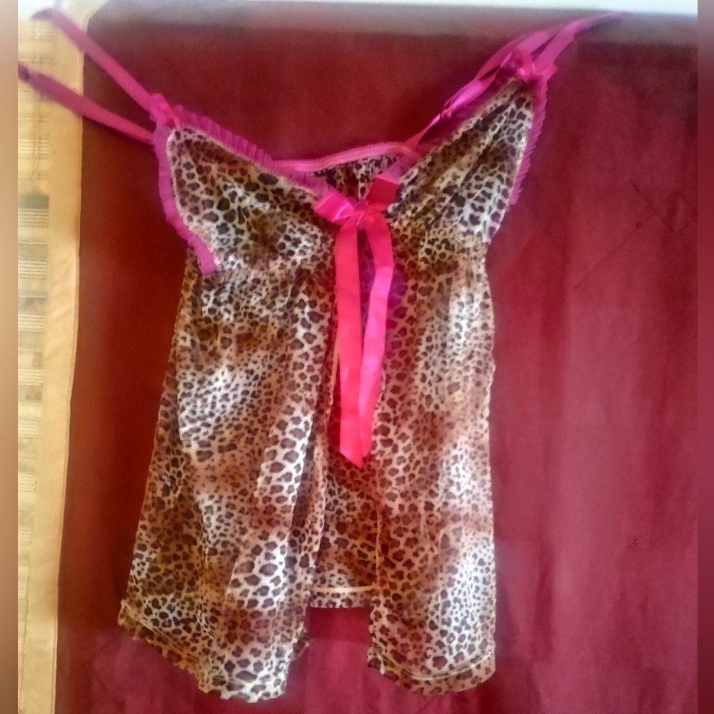Passion Forever lingerie top Size small cheetah see through 2get him in the mood